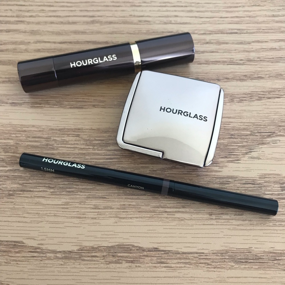 Hourglass make up set